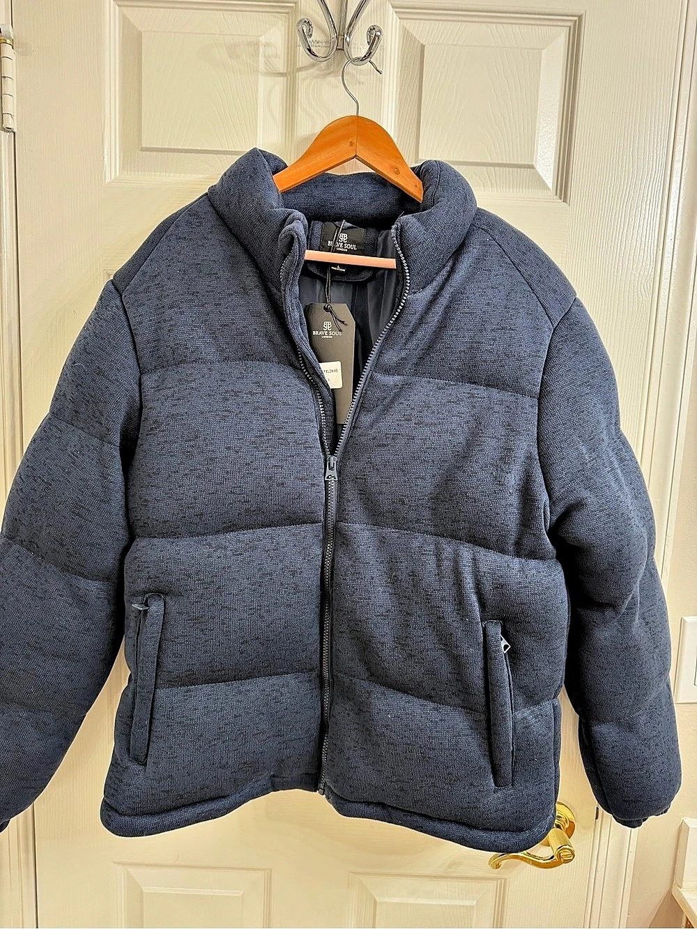 Brave Soul Navy Soft Puffer Jacket Size Large NWT